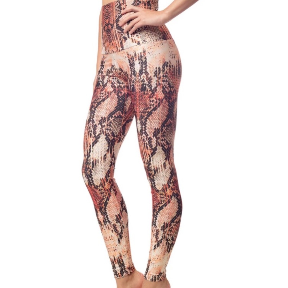 Emily Hsu perfect, like new Paloma Python legging